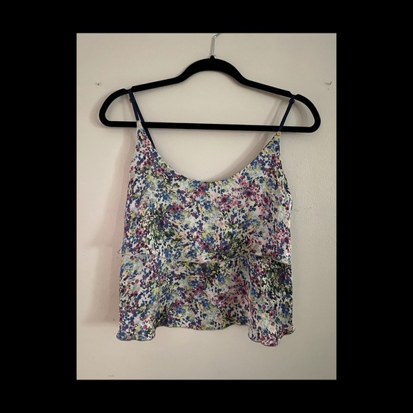 Guess Floral Flowy Crop Top - Picture 1 of 7